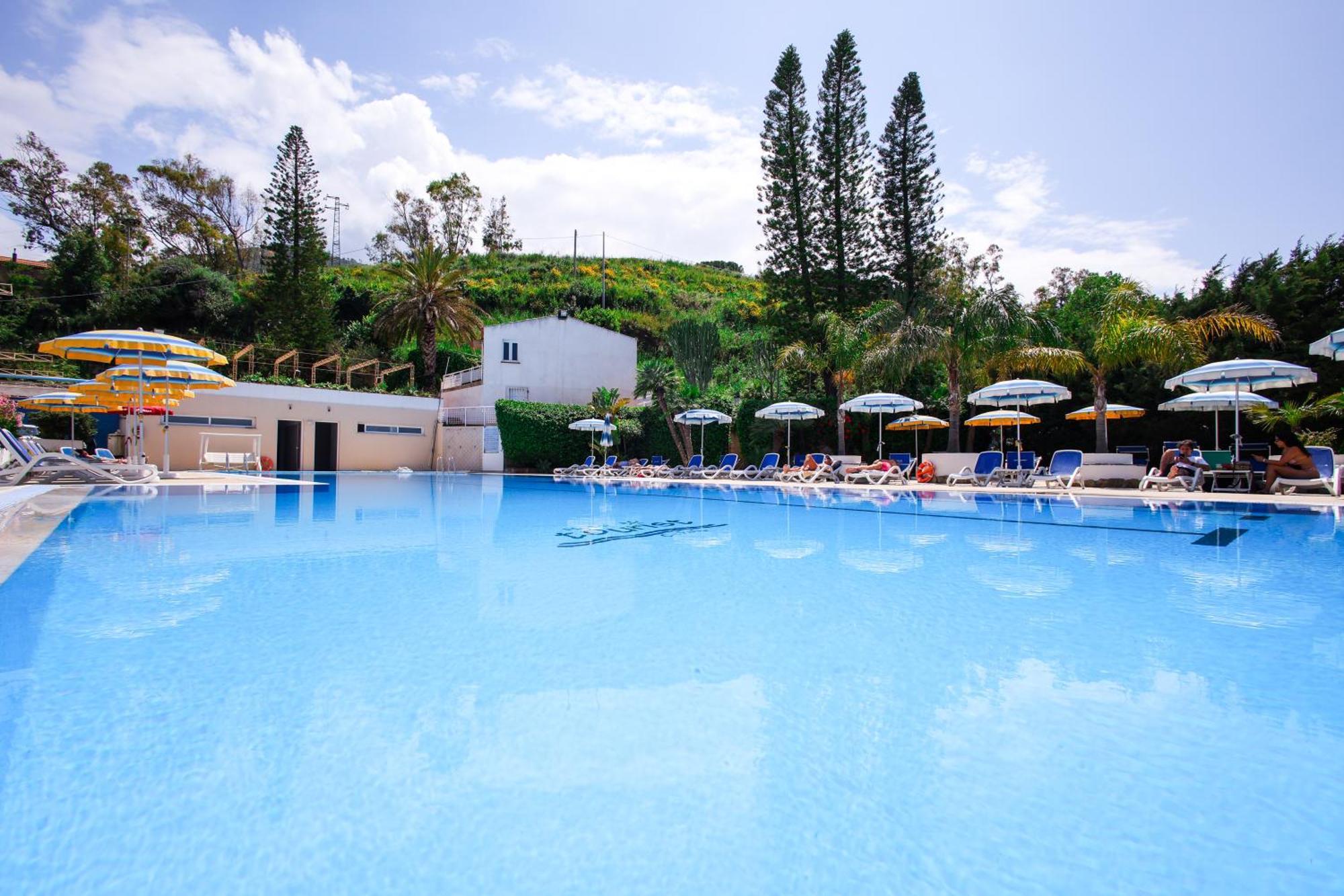 Hotel Tourist Cefalù Kültér fotó