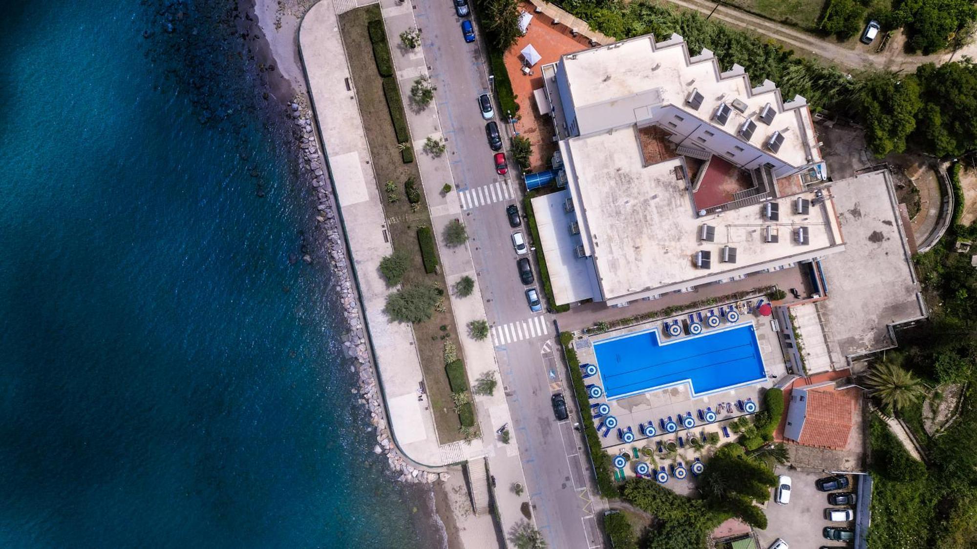 Hotel Tourist Cefalù Kültér fotó